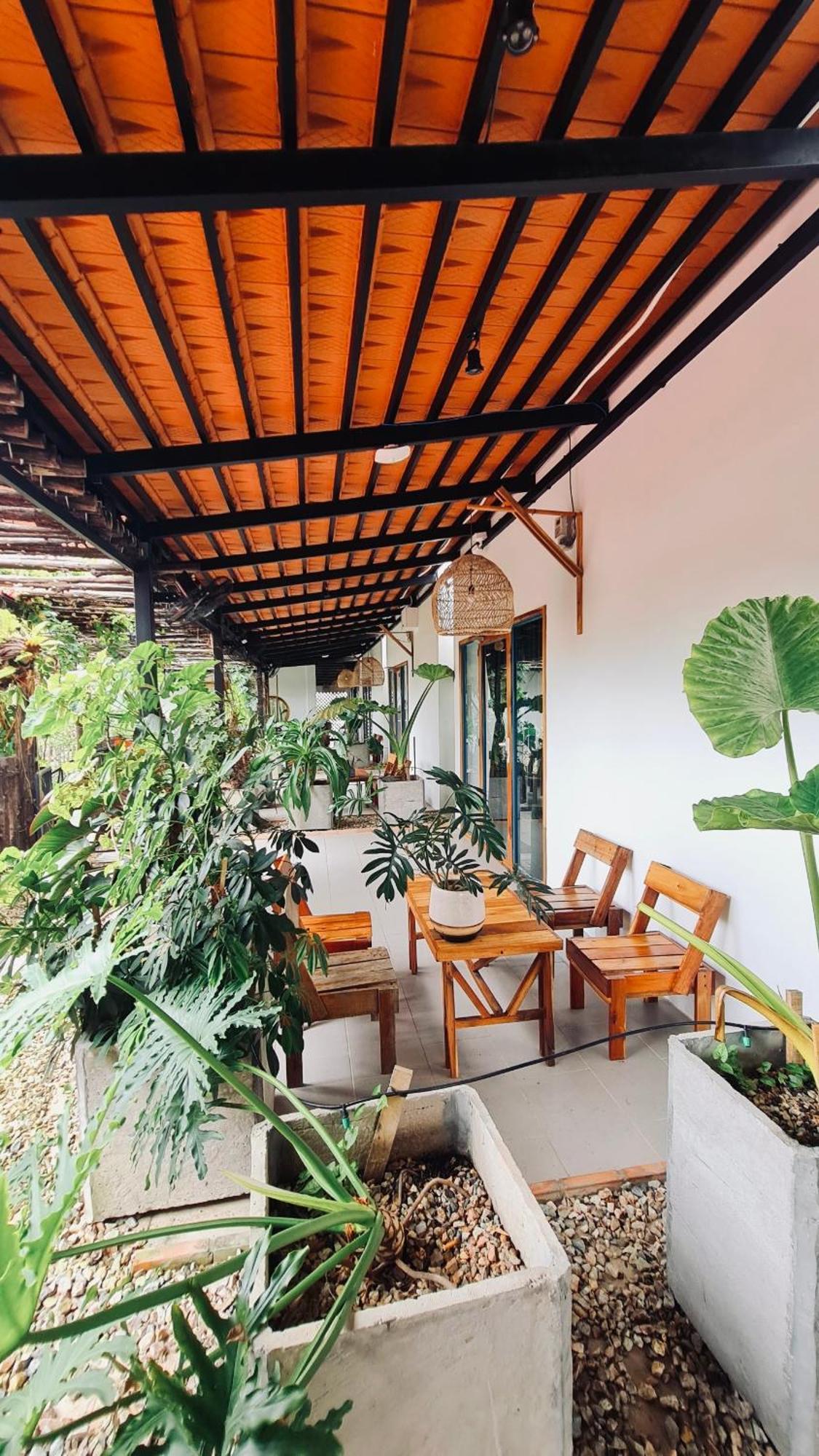 Отель Tinh House Дуонг-Донг Экстерьер фото