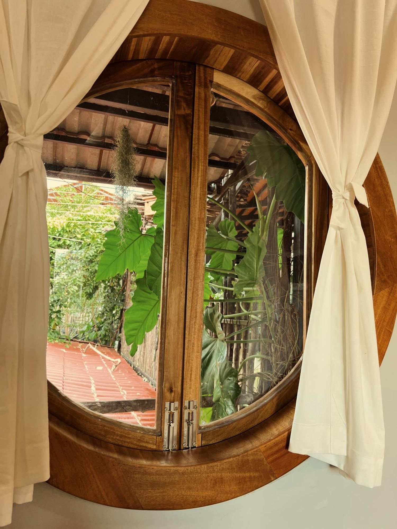 Отель Tinh House Дуонг-Донг Экстерьер фото